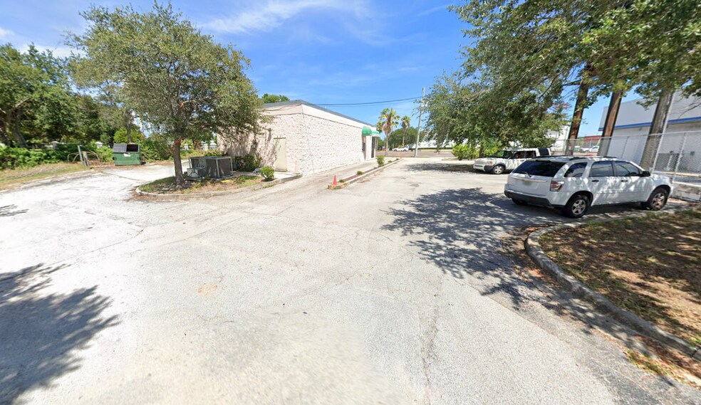 More Photos Of 209 S Cocoa Blvd, Cocoa Fast Food For Lease