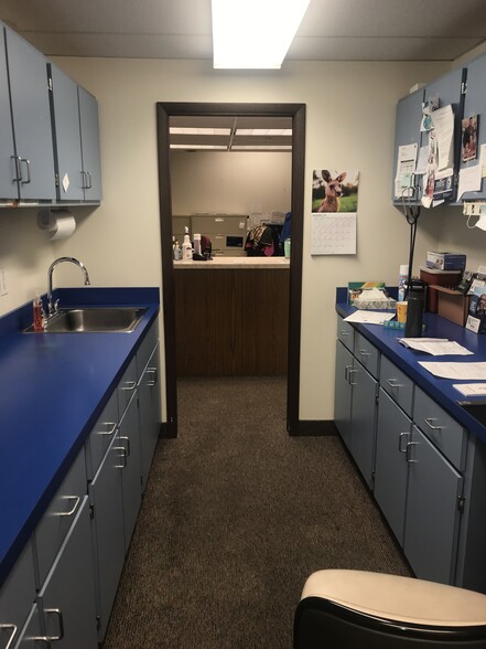 More Photos Of 227 N Jefferson St, New Castle Medical For Sale