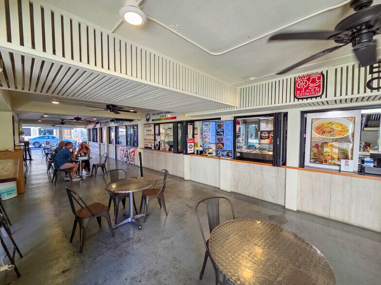 More Photos Of 2239 Waikolu Way, Honolulu Apartments For Lease