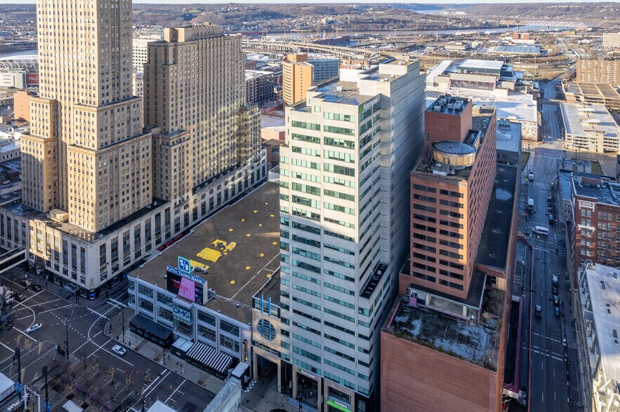 More Photos Of 525 Vine St, Cincinnati Office For Lease