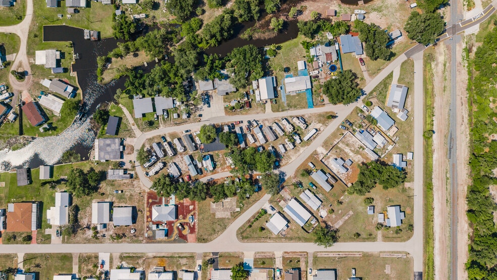 More Photos Of 29208 Snook Cir, Punta Gorda Manufactured Housing Mobile Home Park For Sale