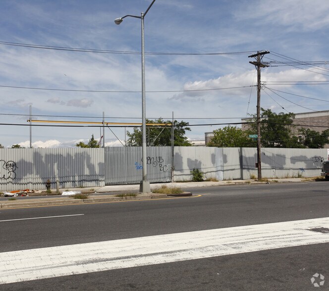 Primary Photo Of 1301-1339 Metropolitan Ave, Brooklyn Warehouse For Lease