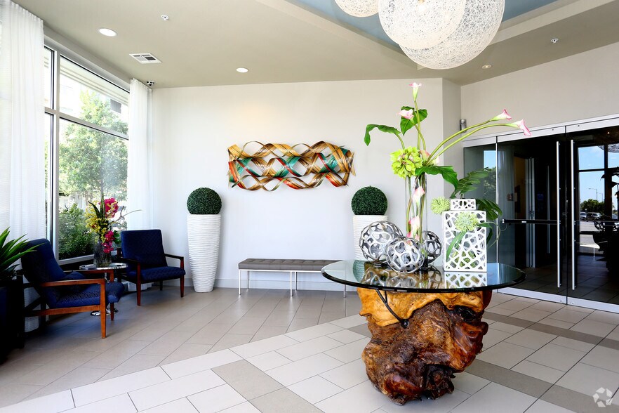 More Photos Of 4646 Mueller Blvd, Austin Apartments For Lease