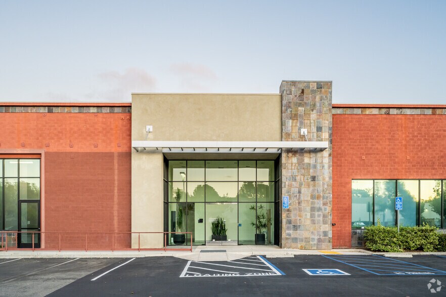 More Photos Of 275 McCormick Ave, Costa Mesa Office For Sale