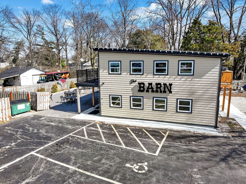 More Photos Of 316 N Main St, Columbia Storefront Retail Office For Sale