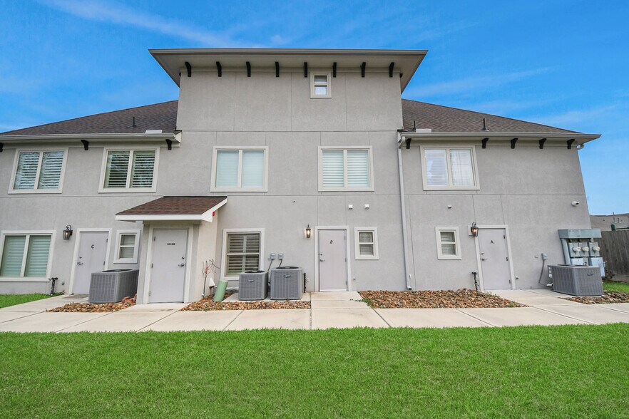 More Photos Of 6536 Greatwood Pky, Sugar Land Office For Sale