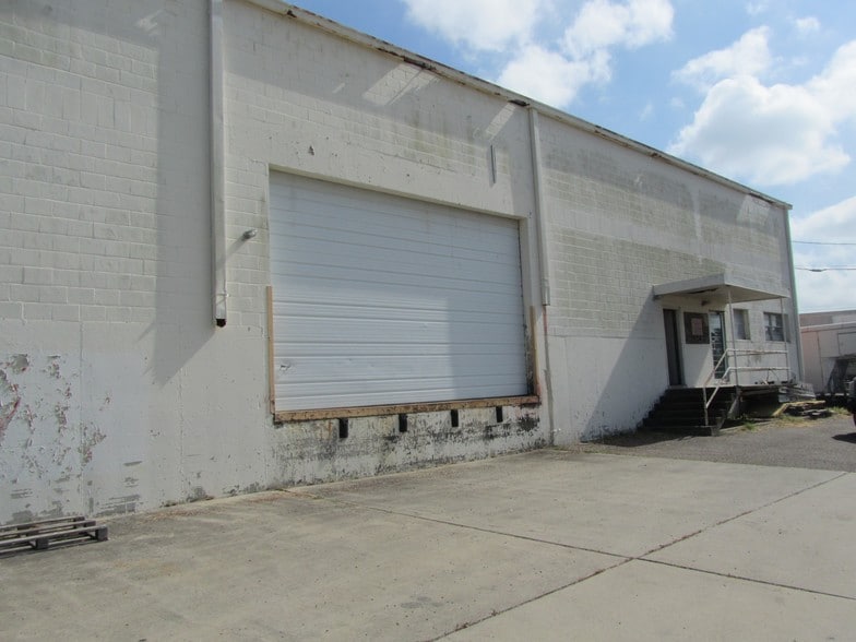 More Photos Of 2621 Lipan St, Corpus Christi Warehouse For Sale