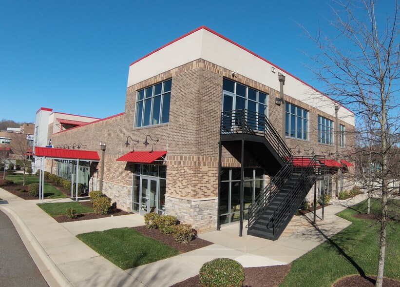 More Photos Of 317 Alcove Rd, Mooresville Medical For Lease