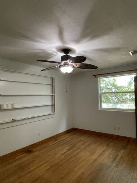 More Photos Of 851002 US Highway 17, Yulee Office For Lease