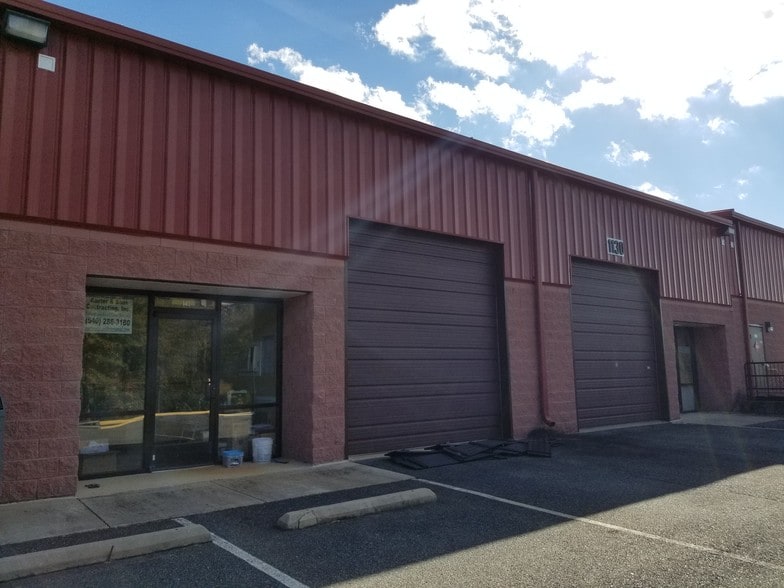 More Photos Of 1130 International Pky, Fredericksburg Warehouse For Lease