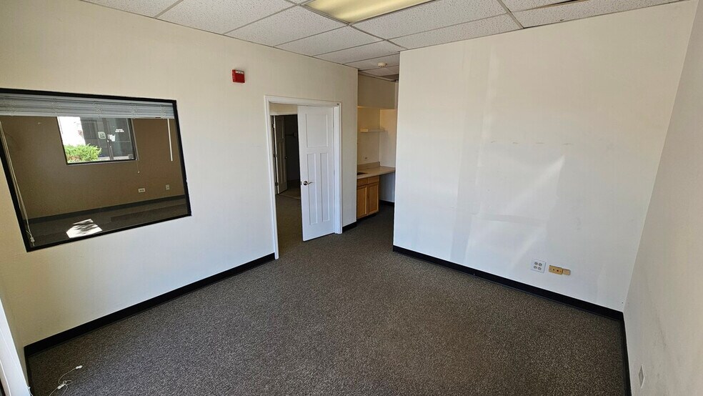 More Photos Of 4301 S Federal Blvd, Englewood Light Distribution For Lease