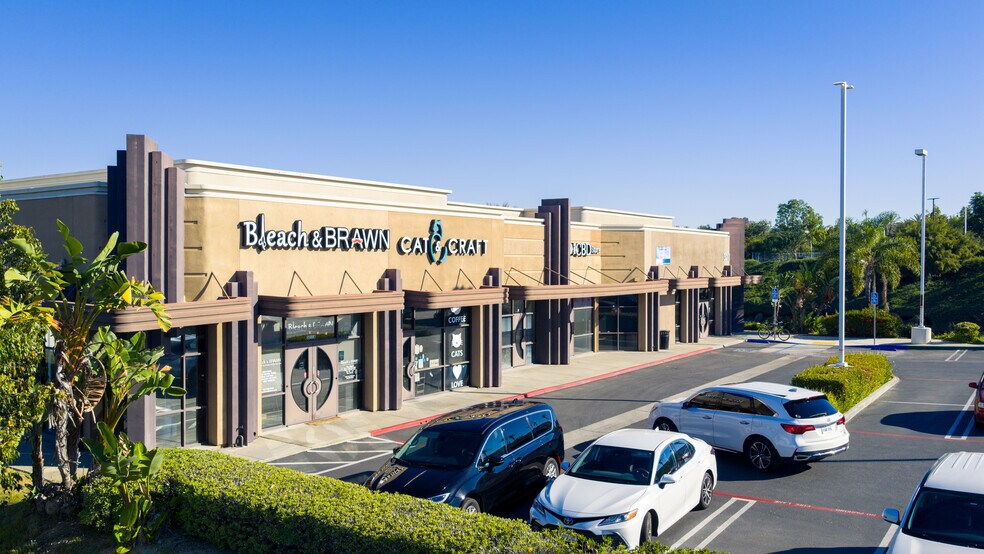 More Photos Of 3211-3295 Business Park Dr, Vista Unknown For Lease