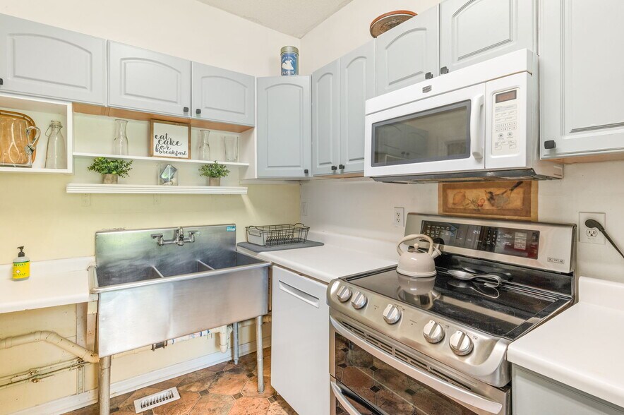More Photos Of 89 Cedar St, Saint Augustine Hotel For Sale