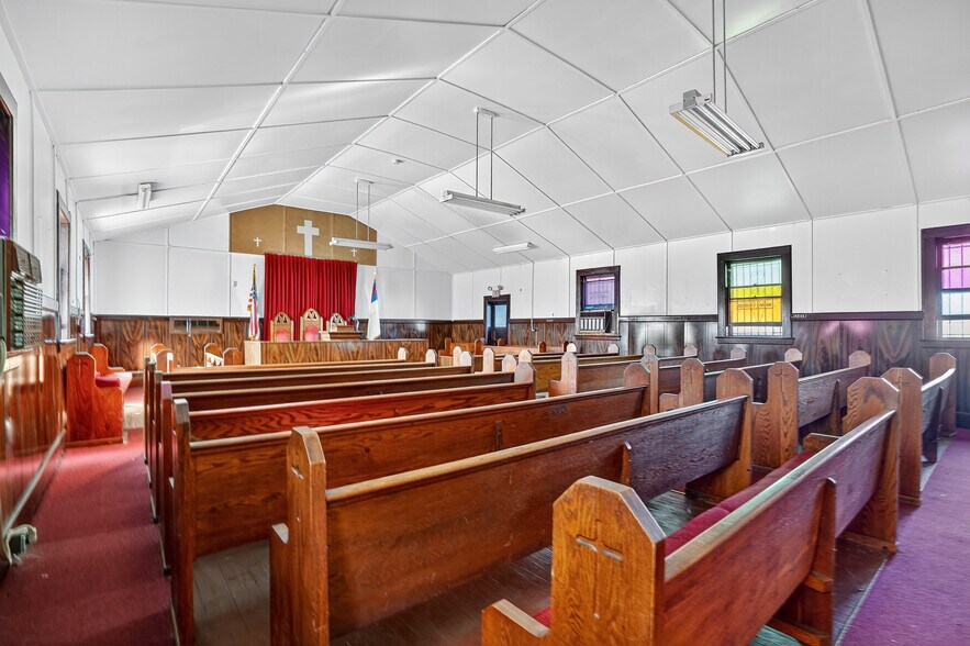 More Photos Of 61 New St, Montclair Specialty For Sale