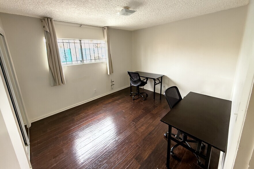 More Photos Of 1306 Abbot Kinney Blvd, Venice Storefront Retail Office For Lease