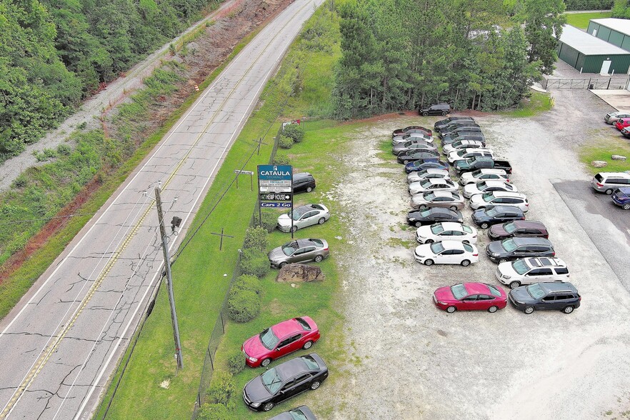 More Photos Of 33 Macon Dr, Cataula Showroom For Sale