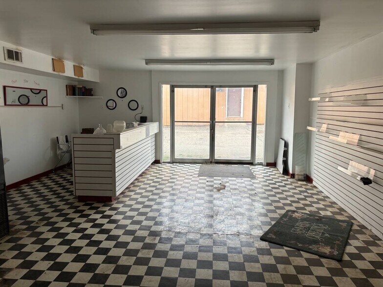 More Photos Of 4625 Pine St, Columbiaville Auto Dealership For Sale