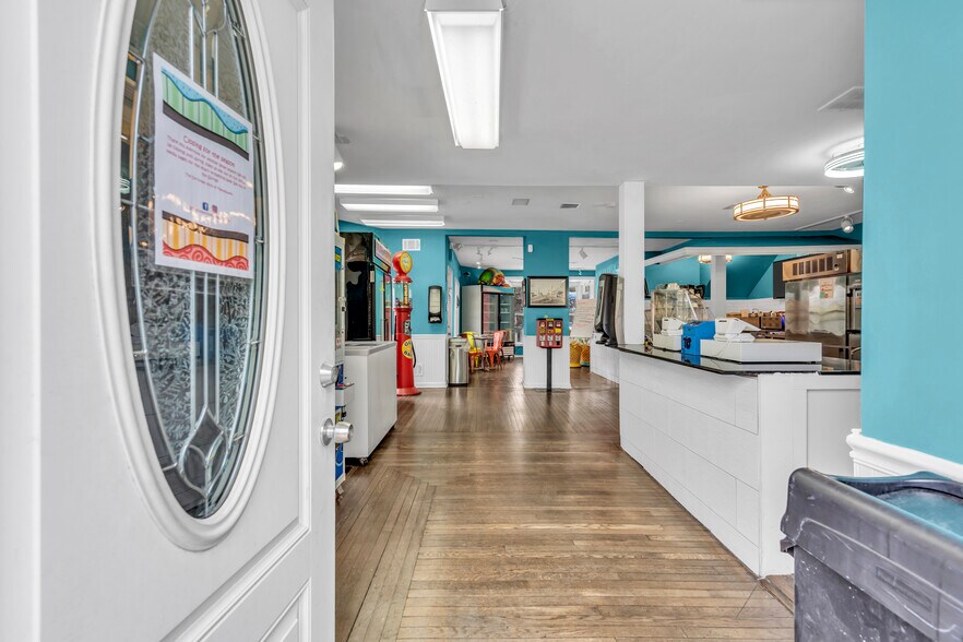 More Photos Of 59 N Main St, Manahawkin Freestanding For Sale