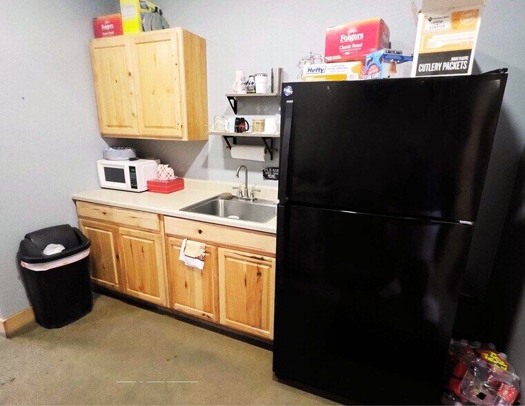 More Photos Of 1003 E County Road 140, Midland Industrial For Lease