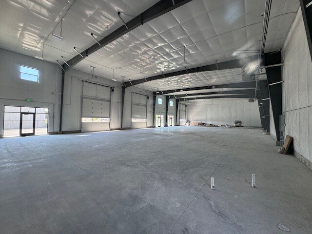 More Photos Of 1597 N 750 W, Harrisville Showroom For Sale