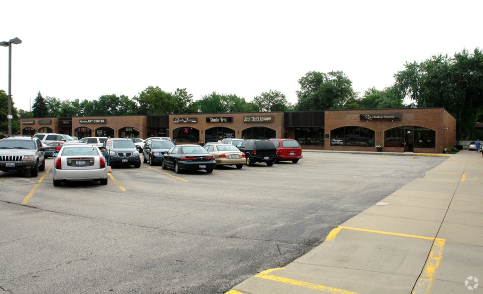 More Photos Of 3-47 E Northwest Hwy, Palatine General Retail For Lease