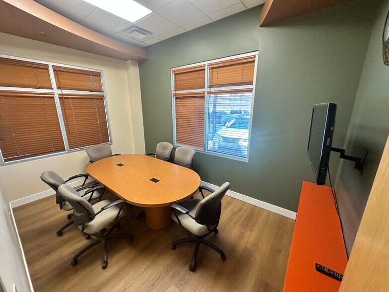 More Photos Of 15255 N 40th St, Phoenix Medical For Sale