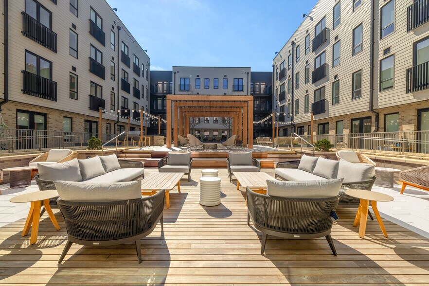 More Photos Of 2025 Fulton Pl, Reston Multifamily For Sale