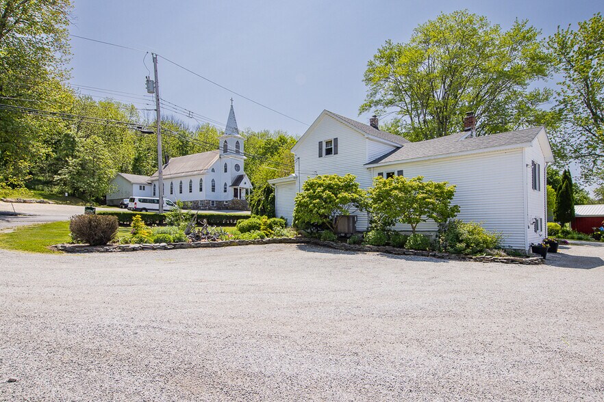 More Photos Of 73 Little York Rd, Warwick Garden Center For Sale