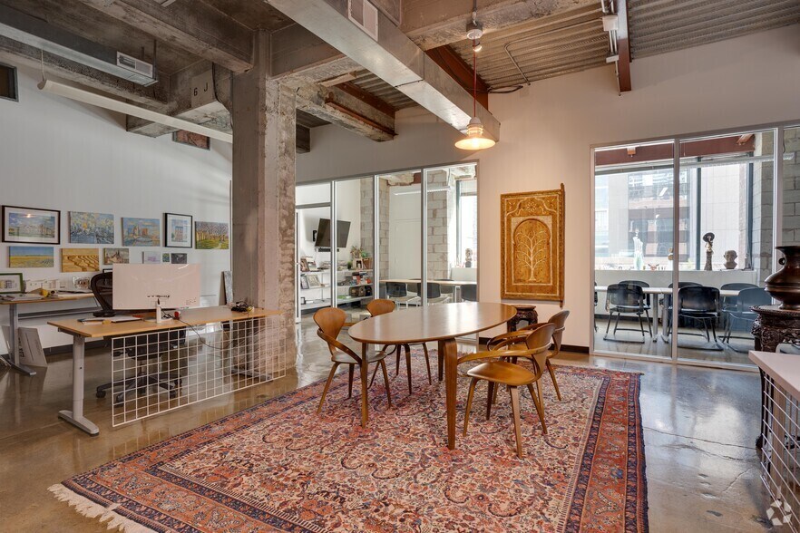 More Photos Of 651-659 W Washington Blvd, Chicago Office For Lease