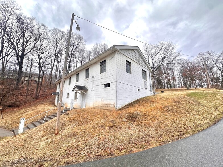 More Photos Of 105 Smith St, Beckley Religious Facility For Sale