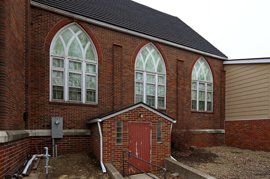 More Photos Of 302 S 2nd St, Polk City Lodge Meeting Hall For Sale