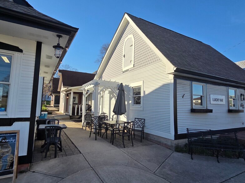 More Photos Of 195 S Main St, Waynesville Freestanding For Sale