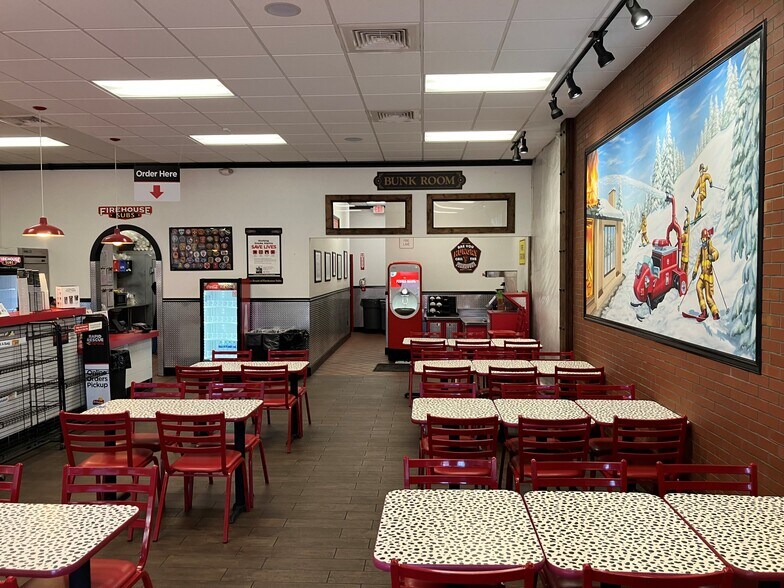 More Photos Of 7808 N Division St, Spokane General Retail For Lease