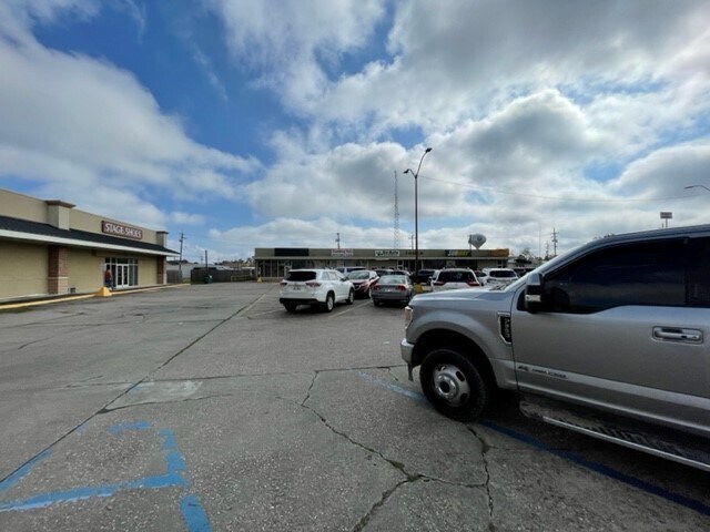 More Photos Of 6433 Highway 182 E, Morgan City Storefront For Lease