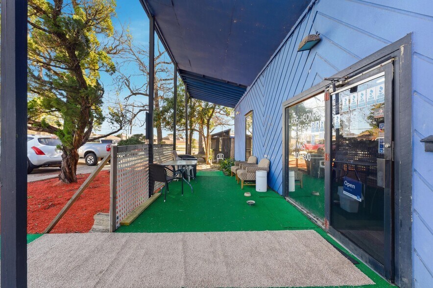 More Photos Of 15831 Highway 105 W, Montgomery Light Manufacturing For Sale