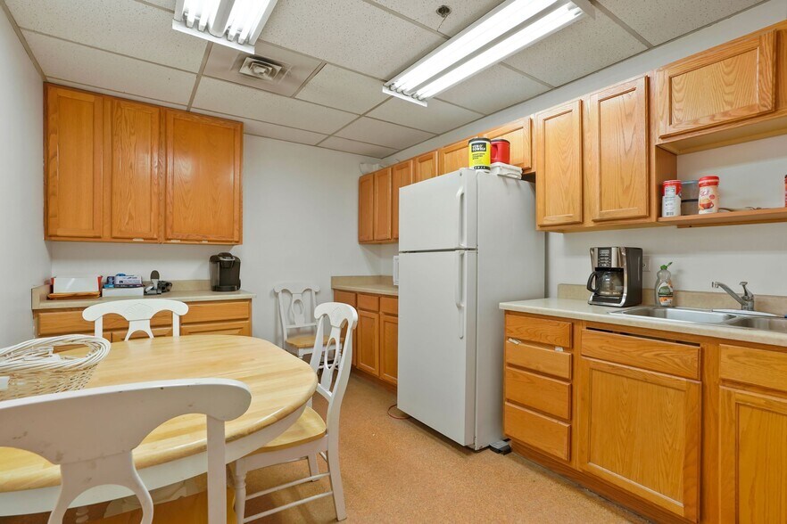 More Photos Of 3220 E 52nd Ave, Denver Warehouse For Sale