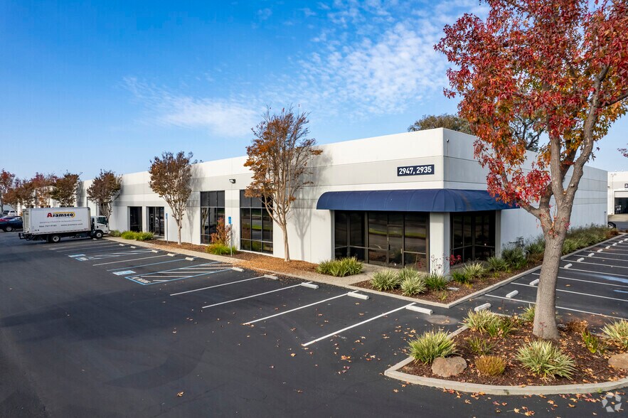 Primary Photo Of 2935-2953 Whipple Rd, Union City Manufacturing For Lease