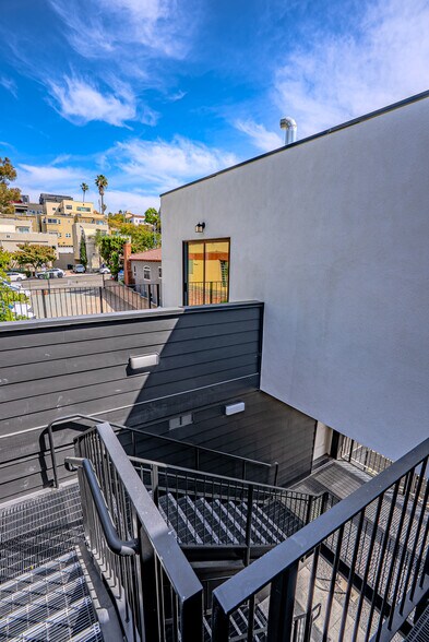 More Photos Of 2519 Columbia St, San Diego Apartments For Sale