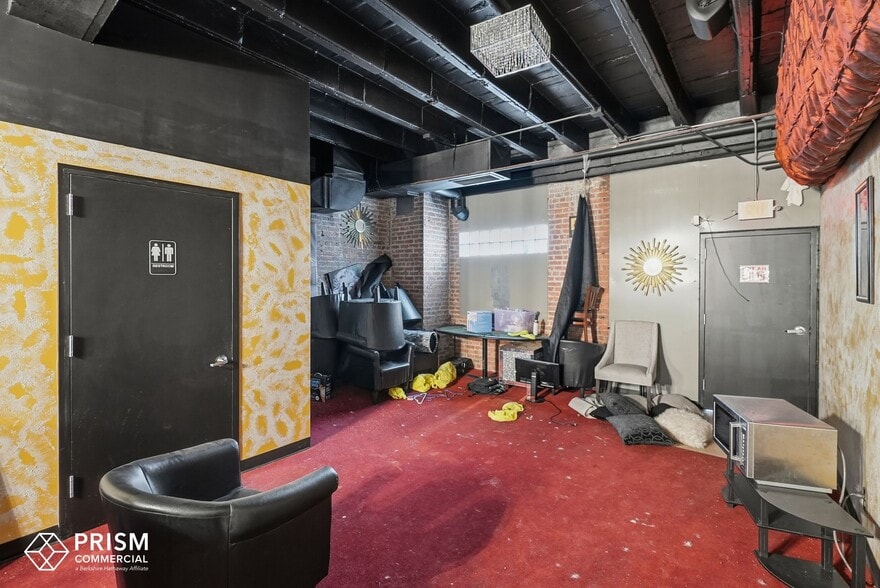 More Photos Of 1332-1336 P St, Lincoln Storefront Retail Office For Lease