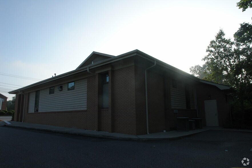 More Photos Of 1225 E Garrison Blvd, Gastonia Medical For Sale