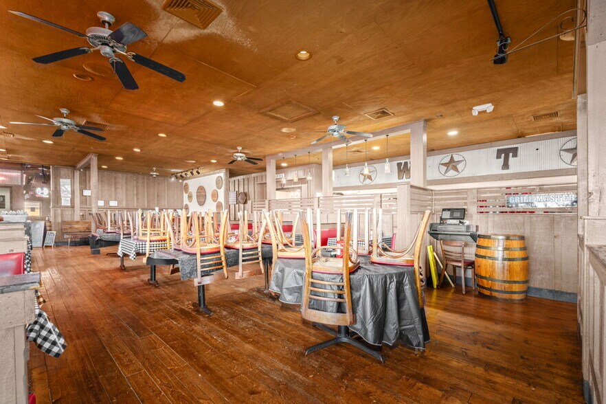 More Photos Of 413 Wilson Ave, Tullahoma Restaurant For Sale