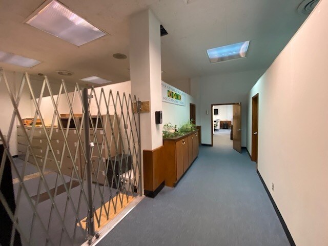 More Photos Of 202 N Washington Ave, Pulaski Office For Sale