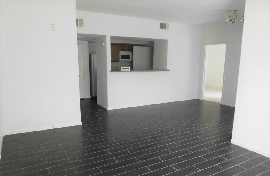 More Photos Of , Las Vegas Multifamily For Sale