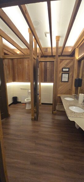 More Photos Of 1401 Texas 16, Graham Restaurant For Sale