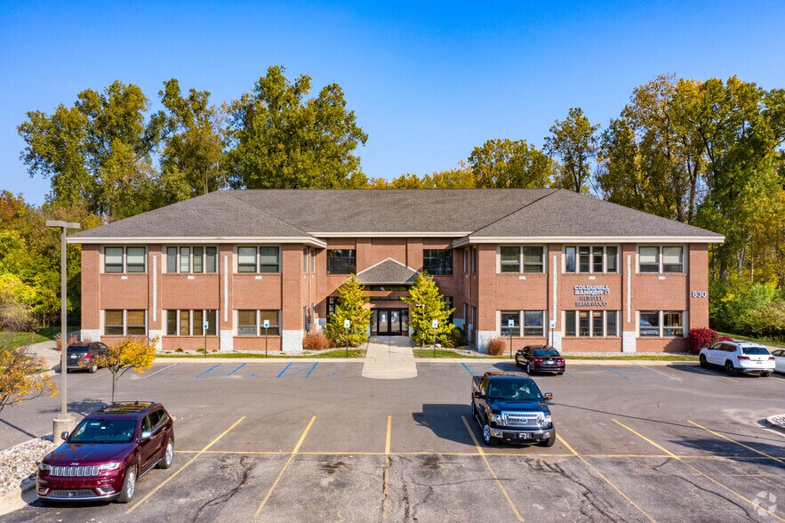 More Photos Of 830 W Lake Lansing Rd, East Lansing Medical For Lease