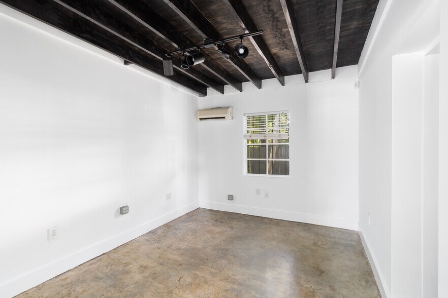 More Photos Of 5810 Biscayne Blvd, Miami Loft Creative Space For Sale