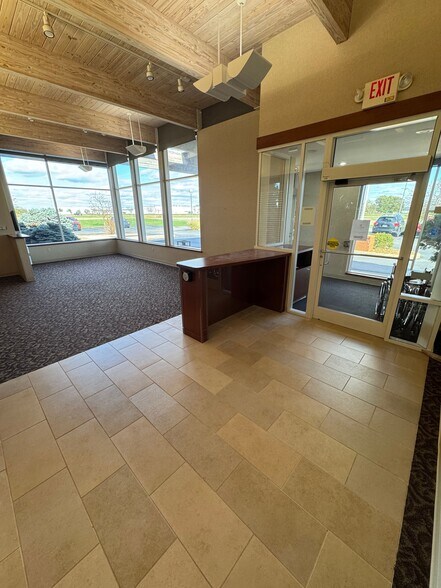 More Photos Of 1239 E 4th Street Rd, Seymour Office For Lease