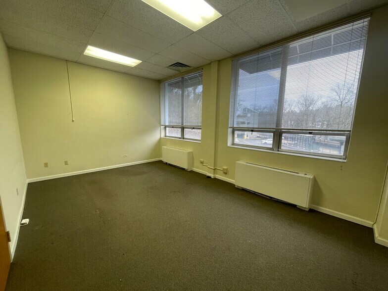 More Photos Of 217-223 E Hartsdale Ave, Hartsdale Storefront Retail Office For Lease