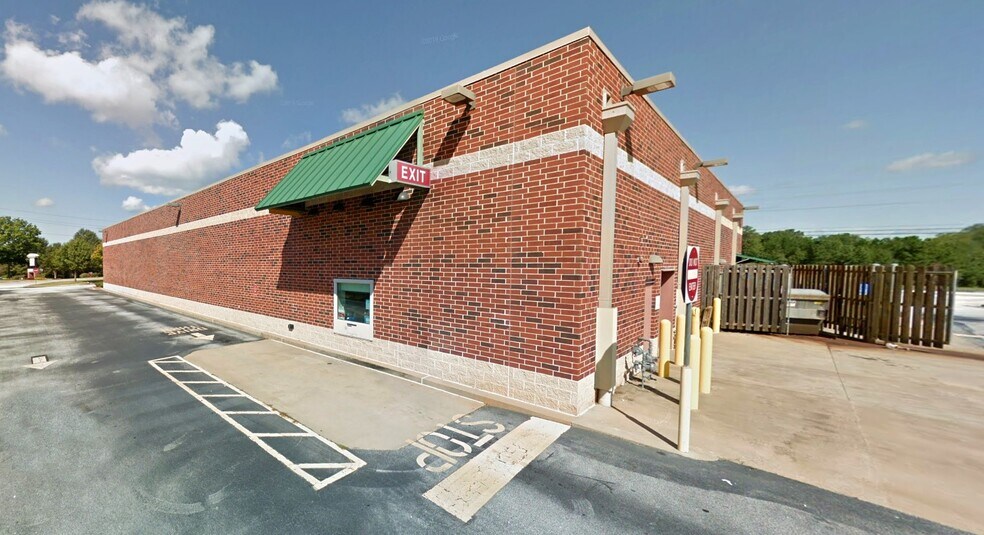 More Photos Of 12955 Brown Bridge Rd, Covington Drugstore For Sale