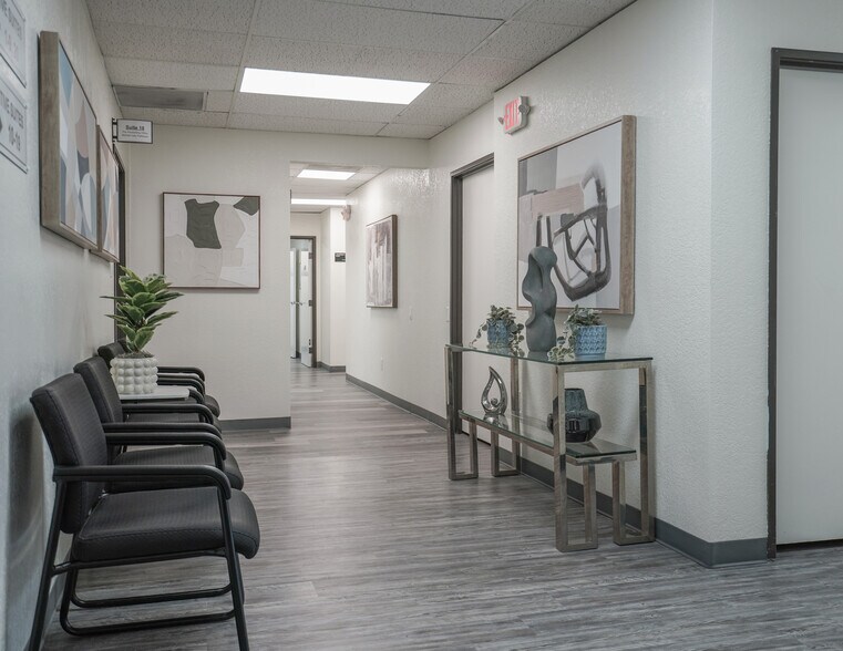 More Photos Of 2825 E Tahquitz Canyon Way, Palm Springs Medical For Sale